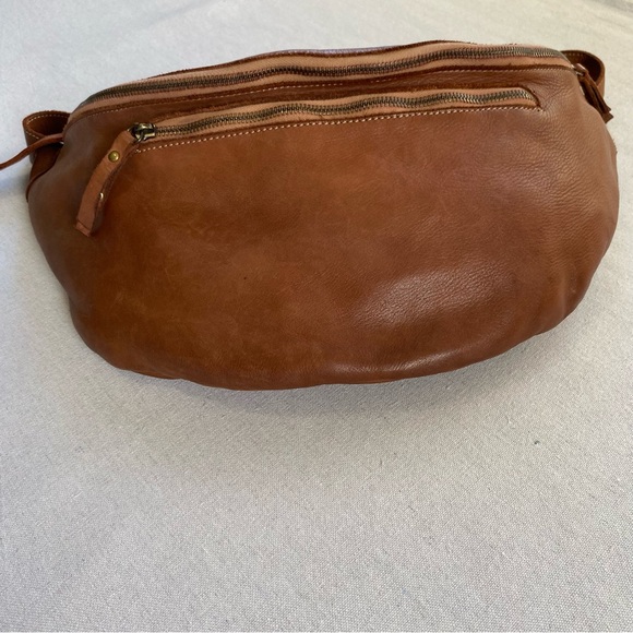 La Via Firenze Made In Italy Genuine Leather Slouchy Hobo Bag - Picture 8 of 15